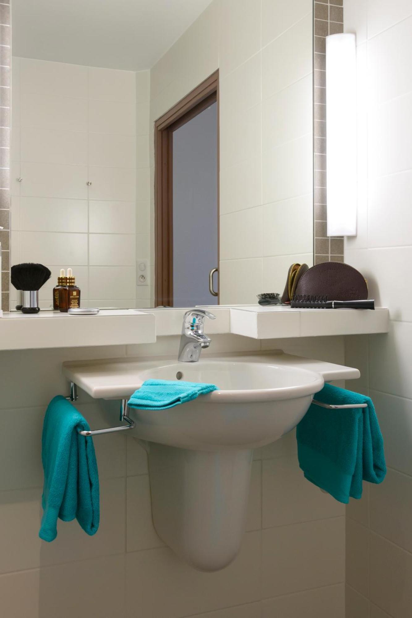 Brit Hotel Reims Croix Blandin ภายนอก รูปภาพ
