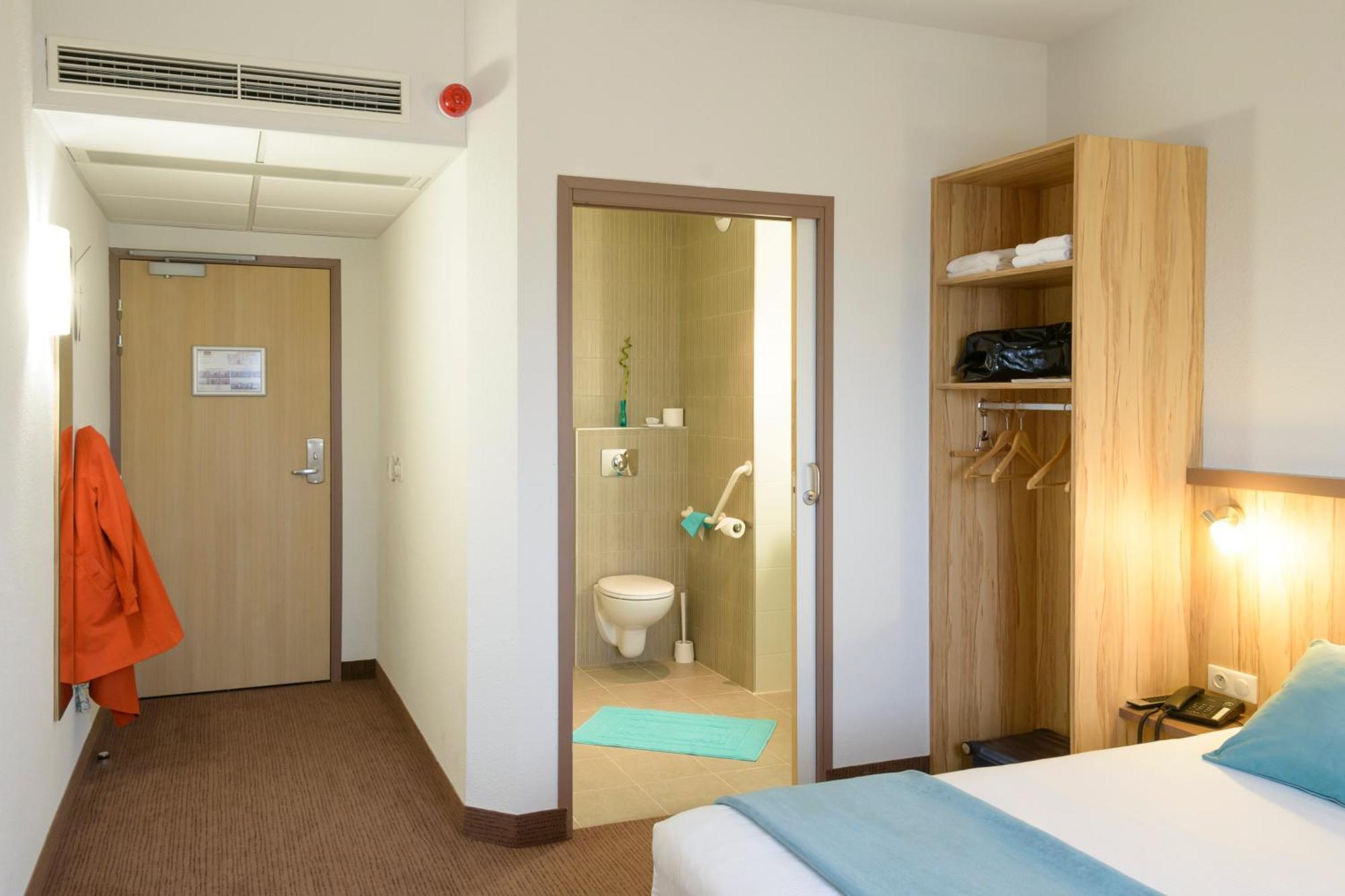 Brit Hotel Reims Croix Blandin ภายนอก รูปภาพ
