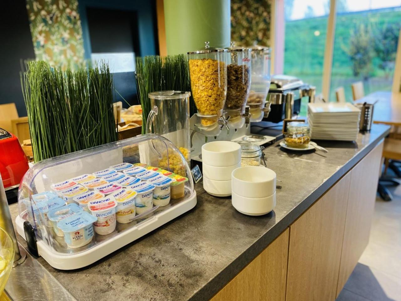 Brit Hotel Reims Croix Blandin ภายนอก รูปภาพ