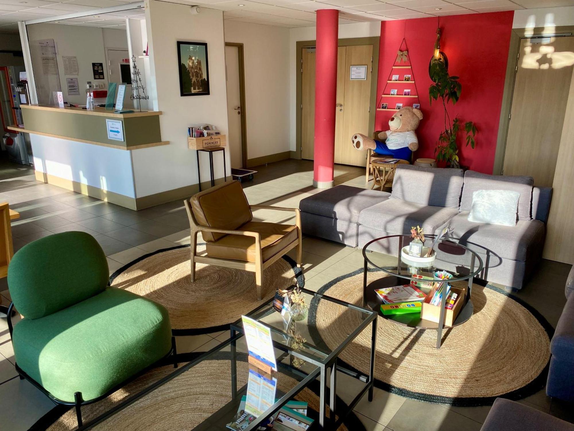 Brit Hotel Reims Croix Blandin ภายนอก รูปภาพ